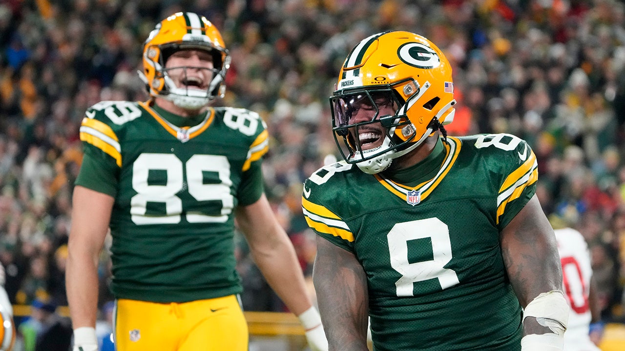 josh-jacobs-packers-49ers-victory