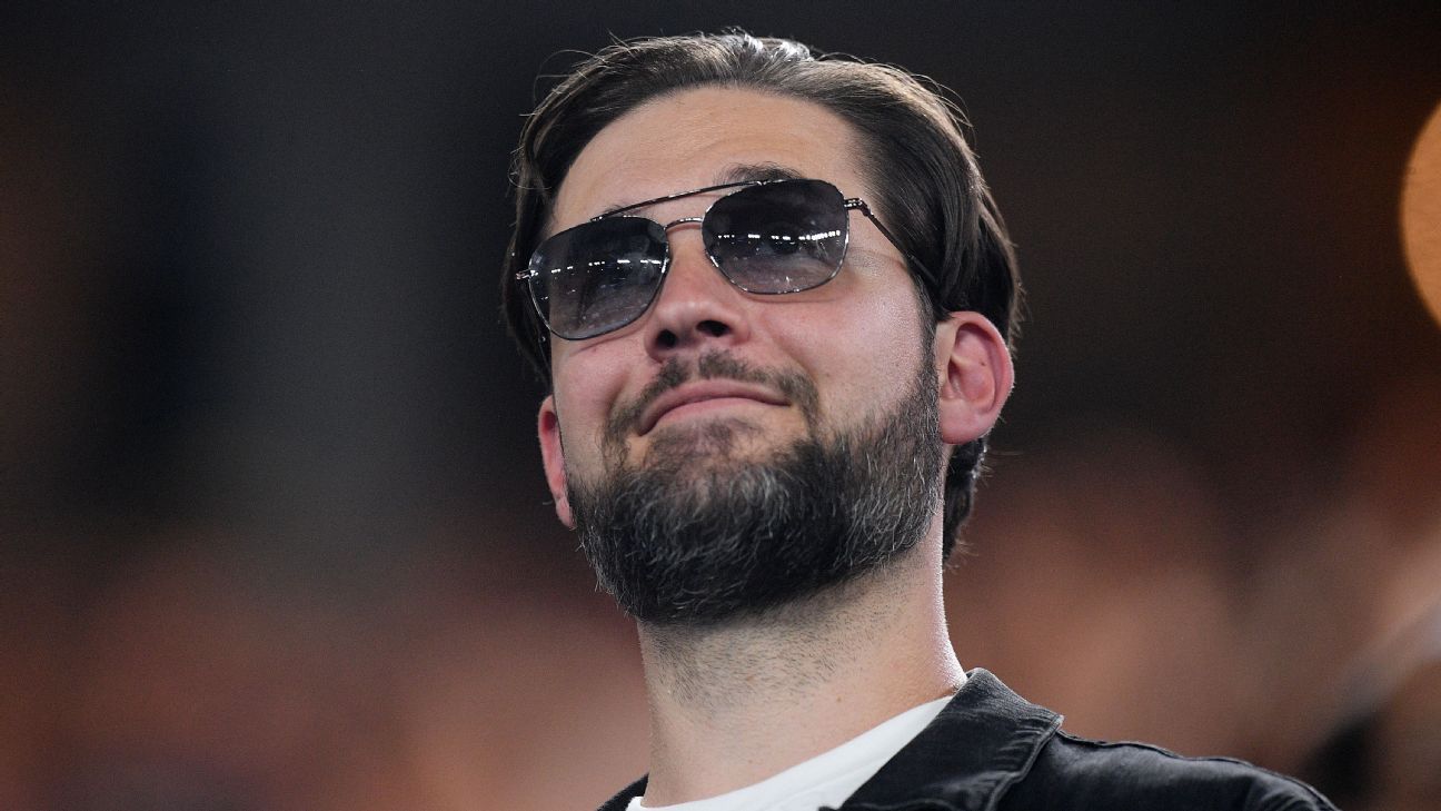 alexis-ohanian-donation-virginia-basketball