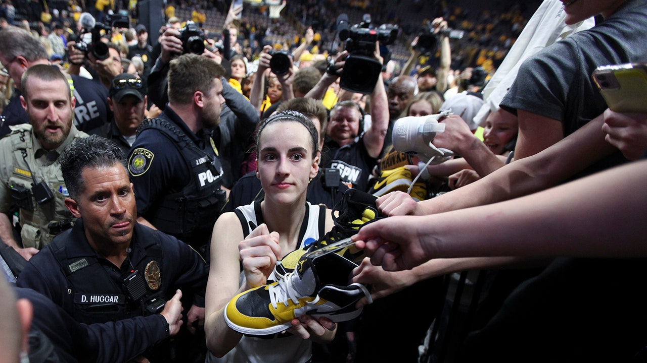 iowa-basketball-leadership-challenges