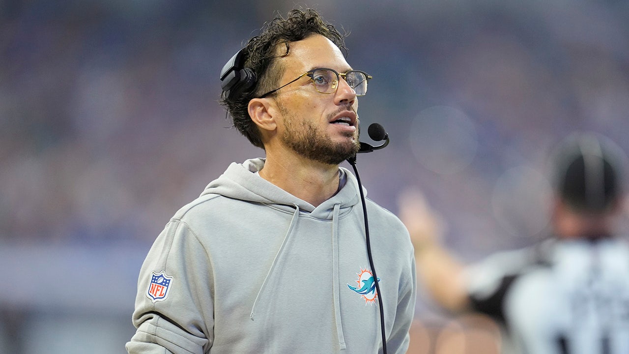 mike-mcdaniel-player-discipline-dolphins