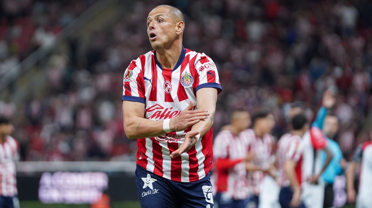 chicharito-hernandez-social-media-criticism