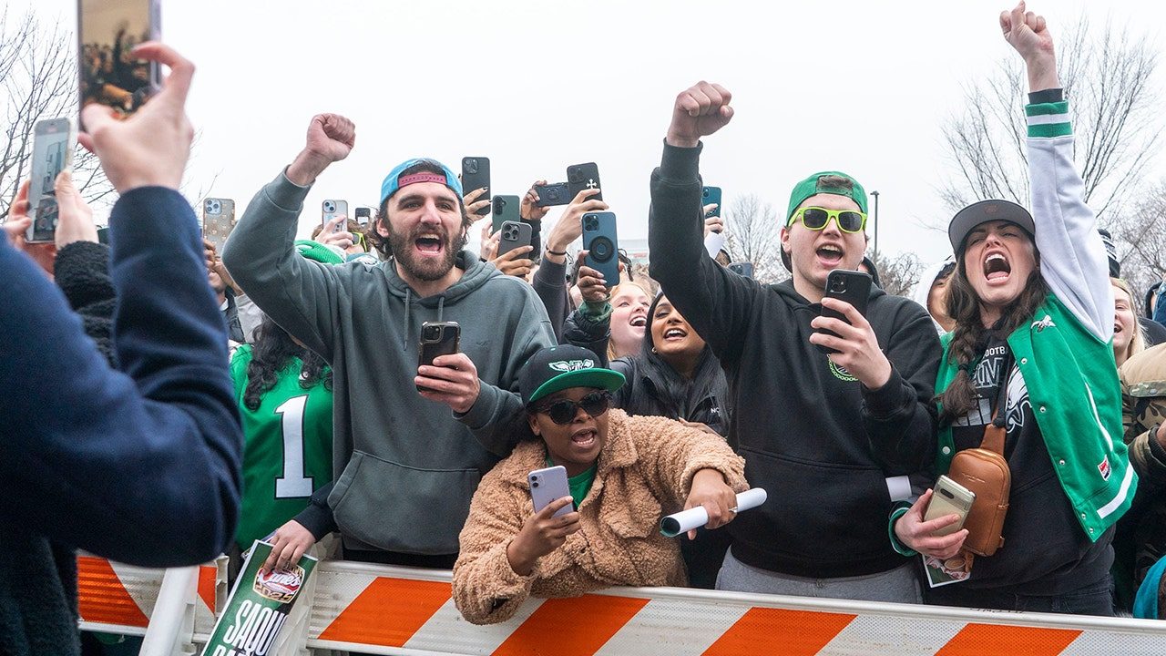 Devoted Eagles Fans Brave the Elements for Super Bowl Parade Glory