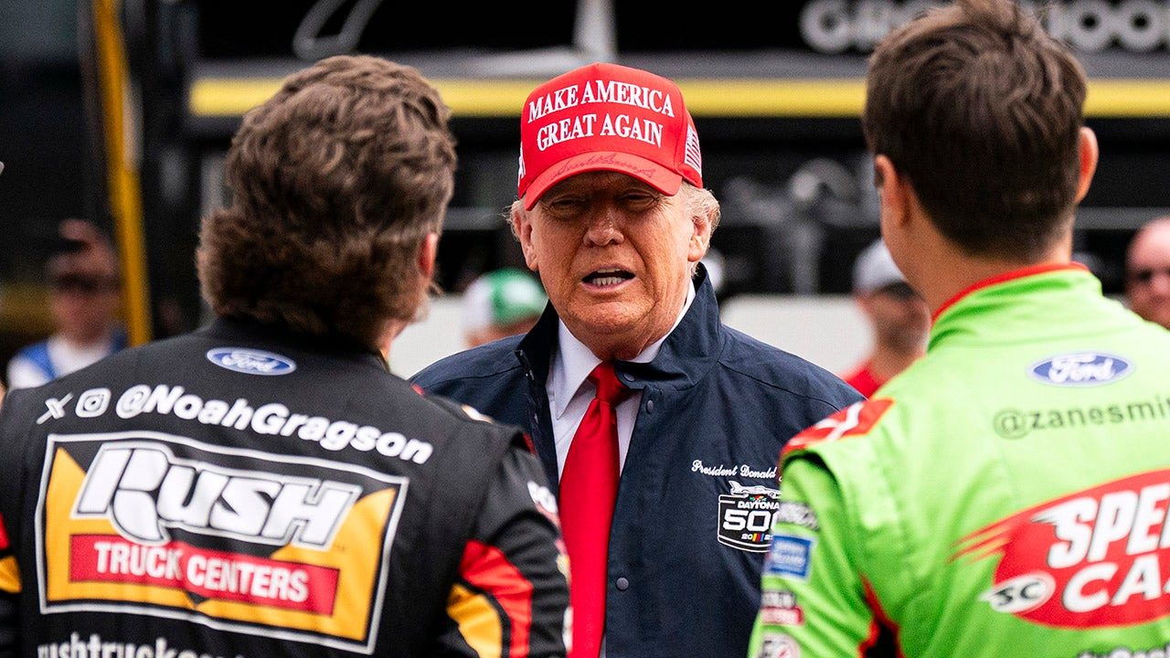 elon-musk-trump-daytona-500-reaction