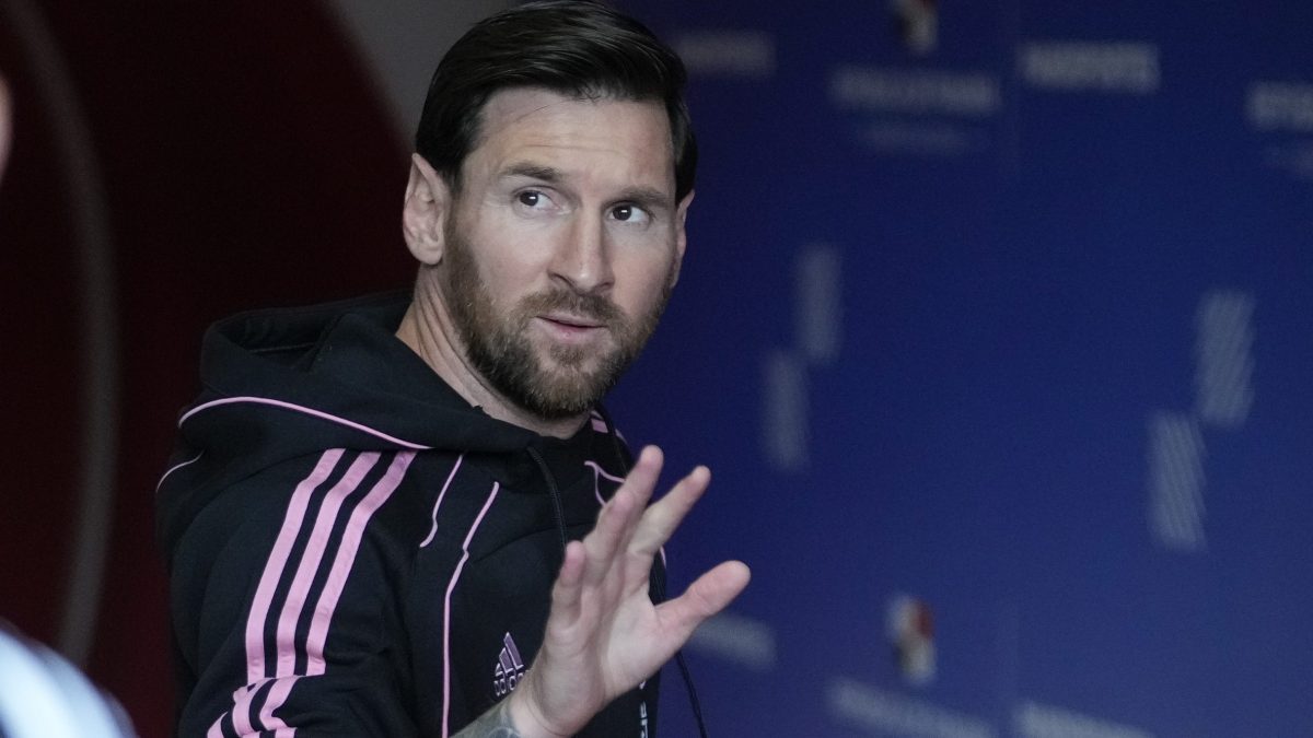 leo-messi-super-bowl-arrival