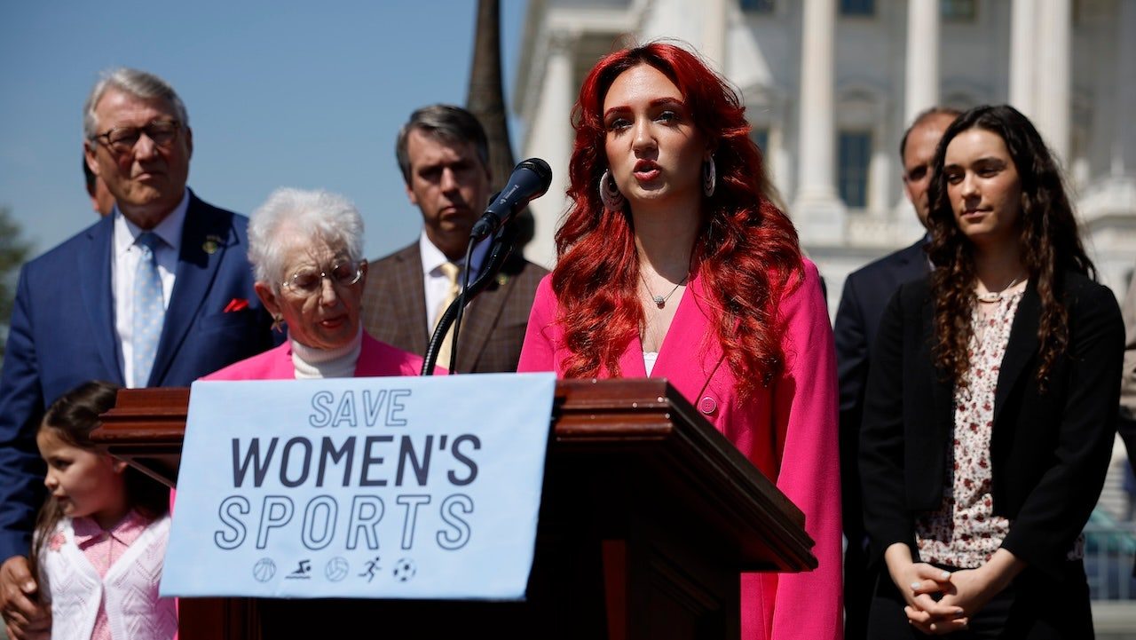 women-athletes-senate-democrats-sports-act