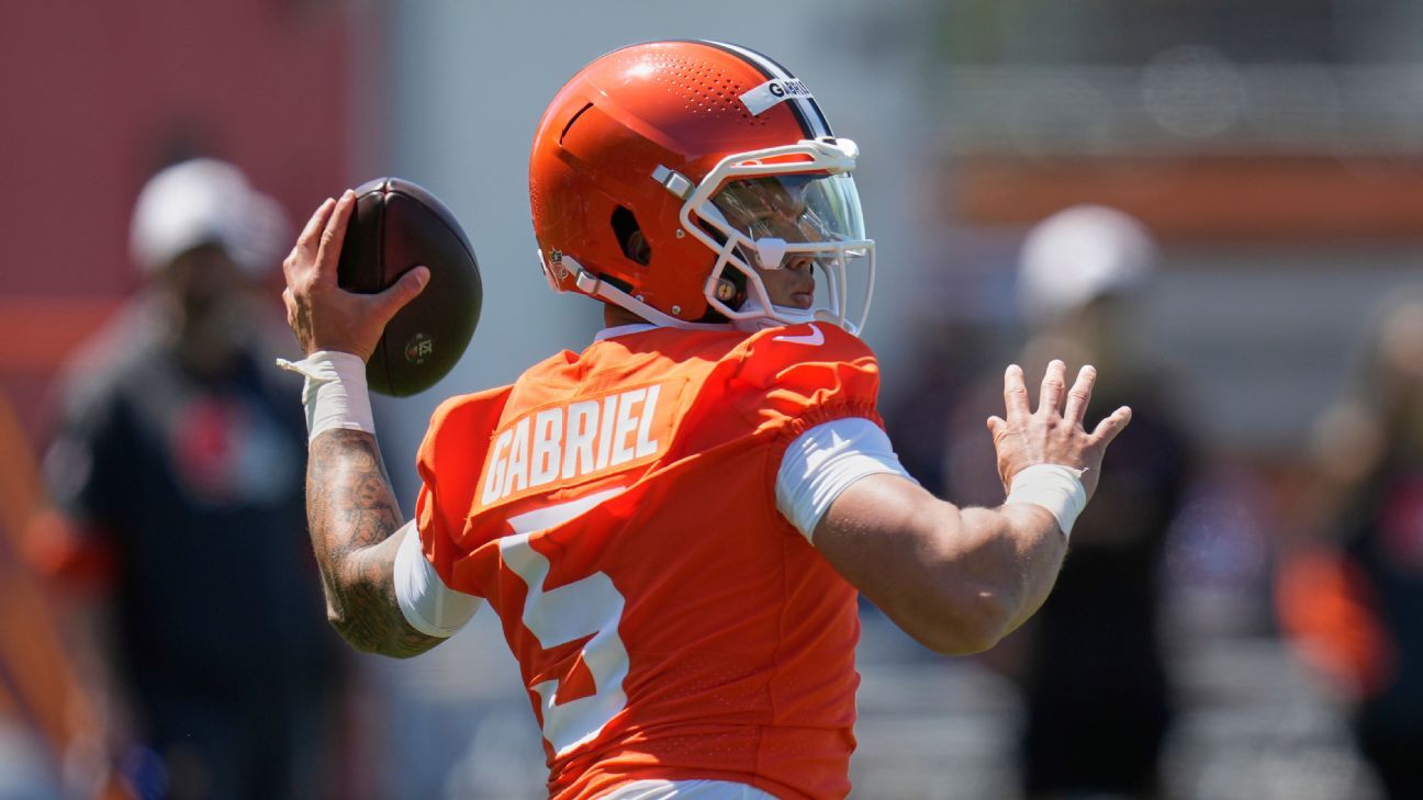 browns-gabriel-sanders-quarterback-competition