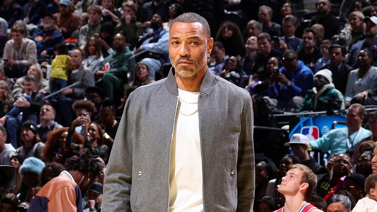 kenyon-martin-evan-mobley-playoffs