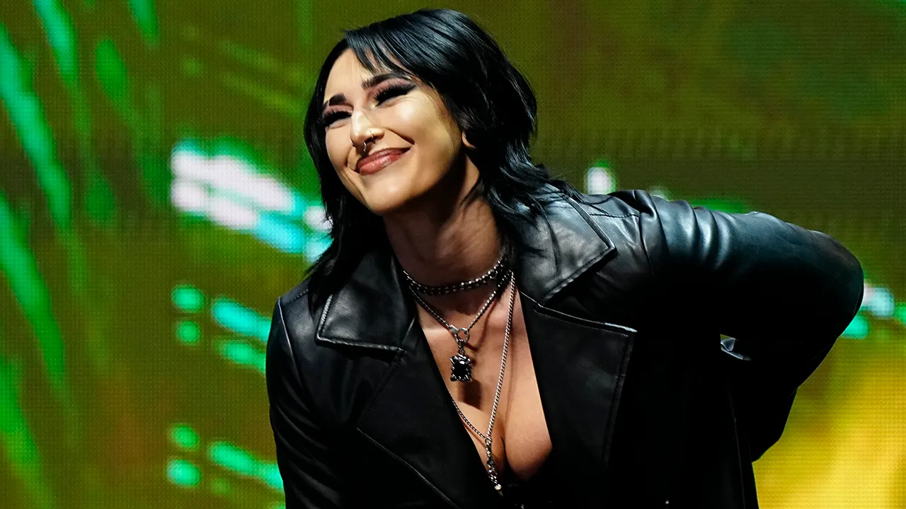 rhea-ripley-female-wrestlers-criticism