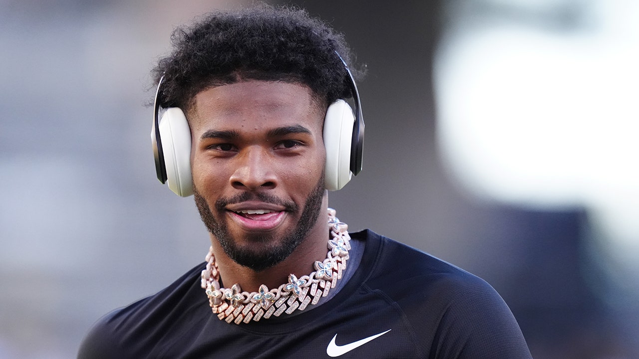 shedeur-sanders-browns-locker-debut