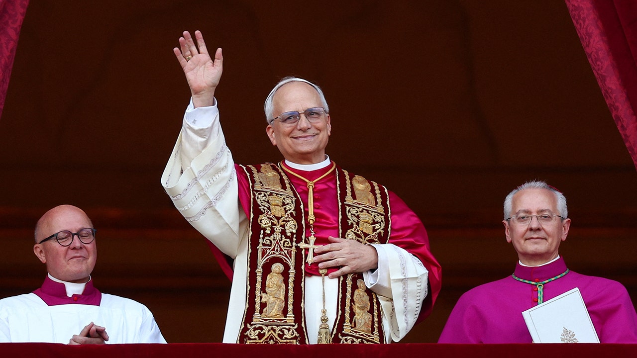 white-sox-pitcher-pope-leo-fandom